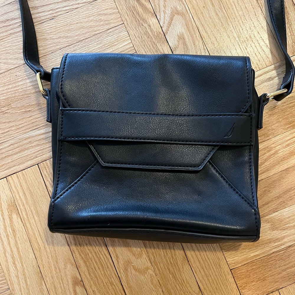 Nautica Black Leather Crossbody Bag - Picture 2 of 7